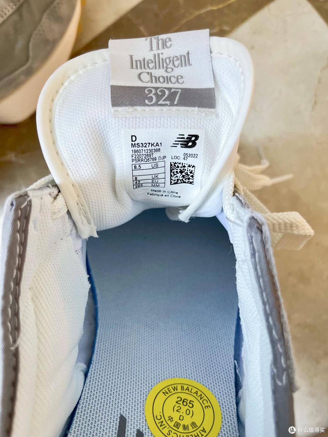 再入灰色NB 327,还没穿几次New Balance 997又遭嫌弃