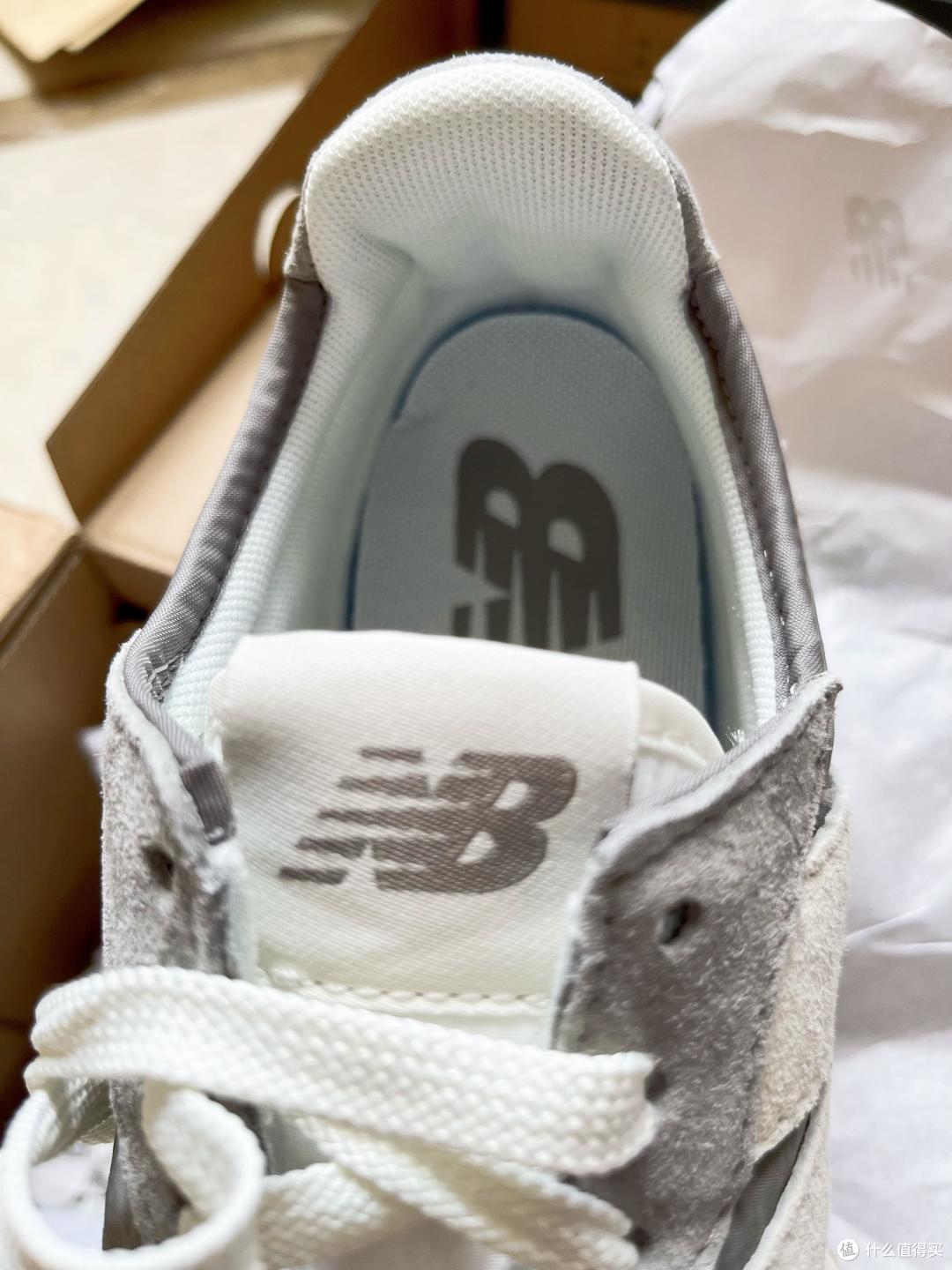 再入灰色NB 327,还没穿几次New Balance 997又遭嫌弃
