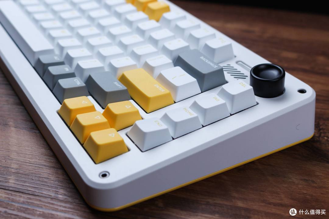 iQunix ZX75重力波,颜值在线实力满满的复古机械键盘