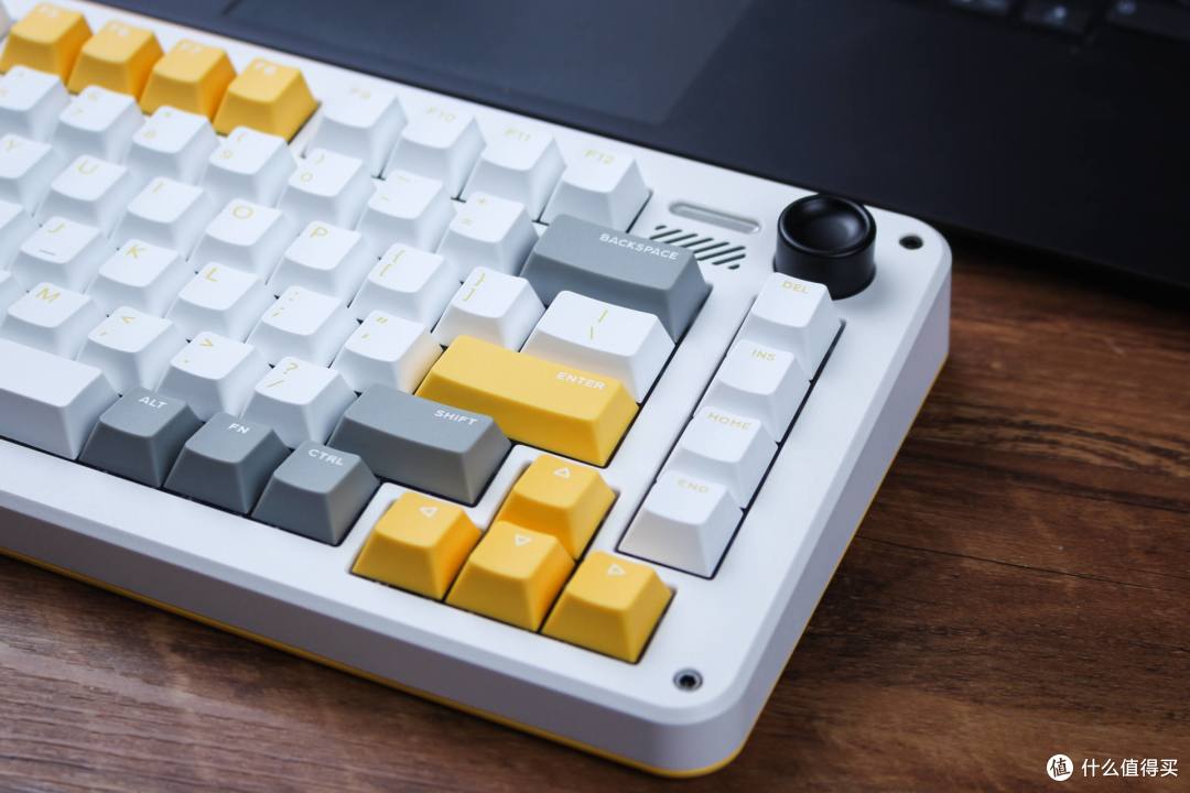 iQunix ZX75重力波,颜值在线实力满满的复古机械键盘