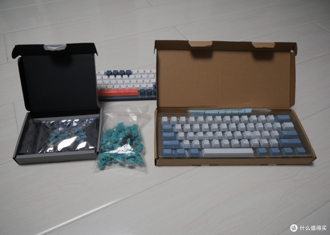 机械键盘玩家的折腾实例，脱胎换骨的机械师：CMMK卫星轴+水轴+透明键帽