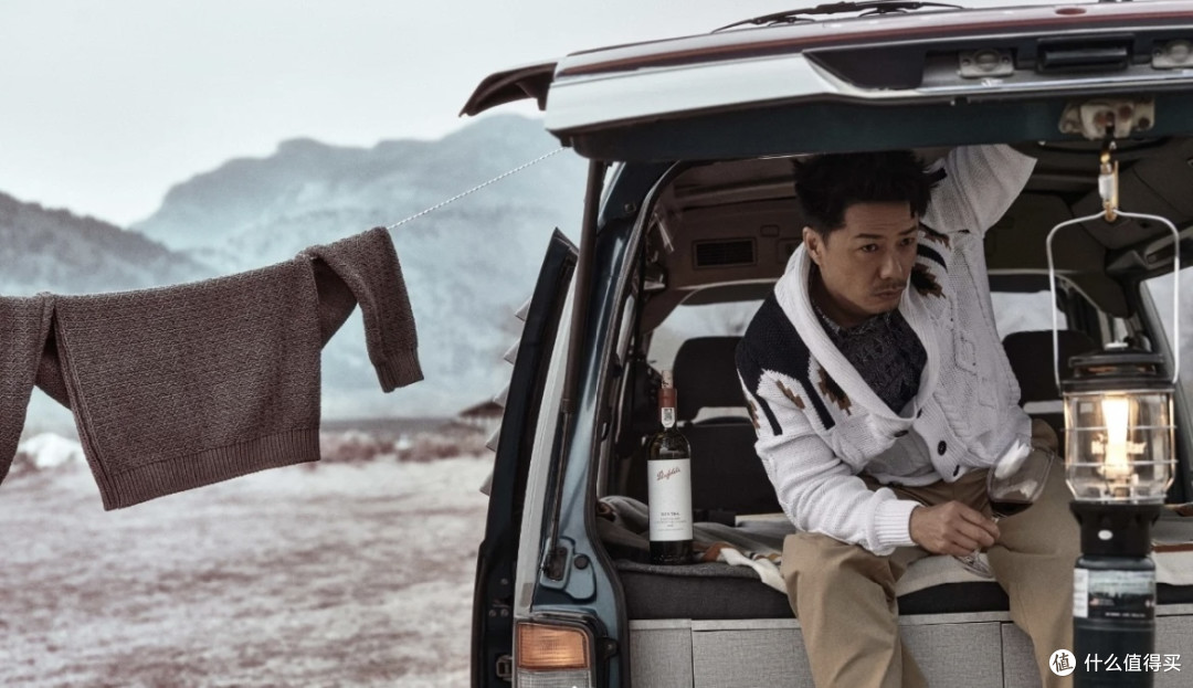 段奕宏和迪丽热巴出演VOGUE Film短片,古灵精怪和成熟老练能擦出什么样的火花?