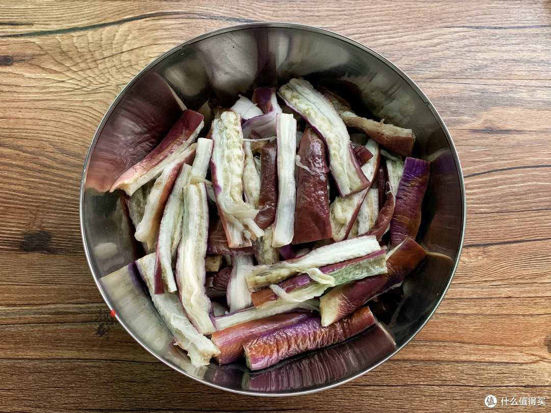 这蔬菜全身都是宝，5元一斤，简单拌一拌，开胃又下饭