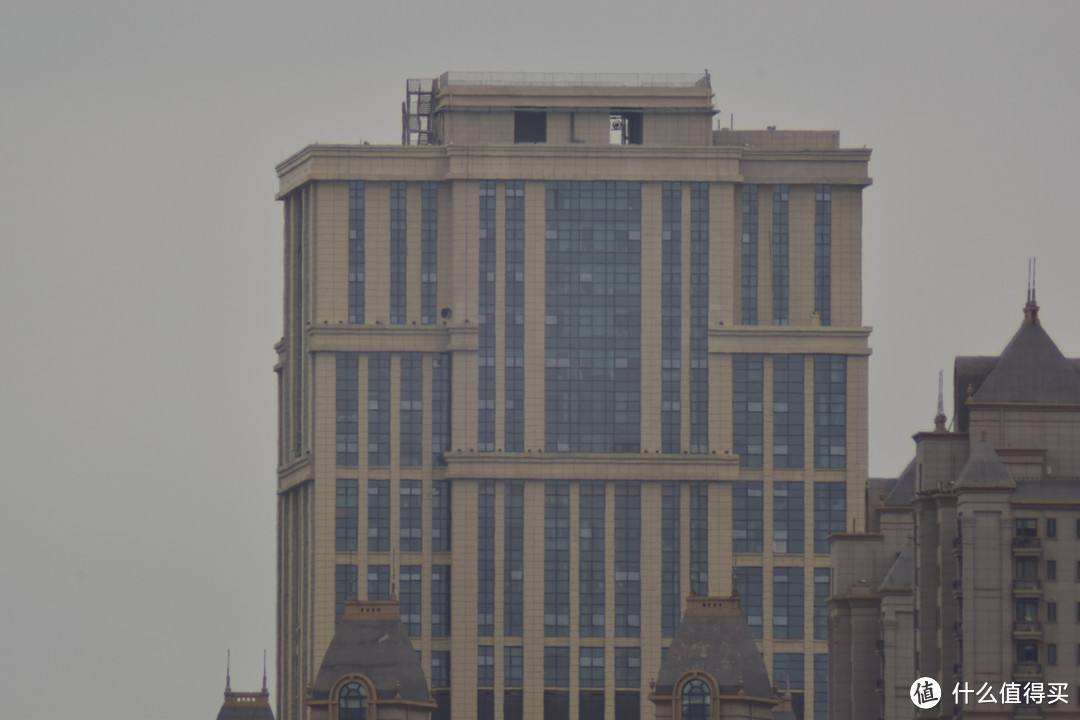 600mm建筑,ISO100,1/320s,F12