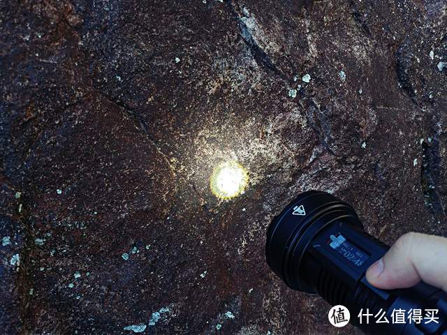 奈特科尔P35i，2022我最期待的“超能”手电到手了