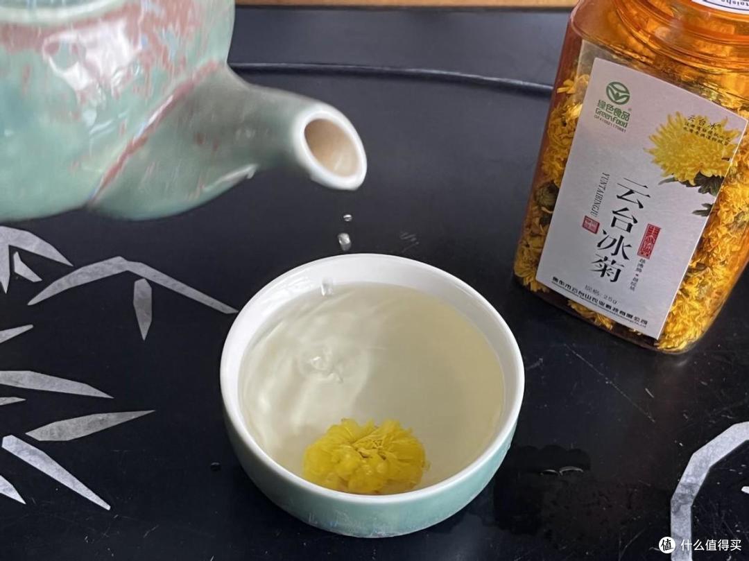 人到中年,无论有钱没钱,3款高品质菊花茶不容错过,早喝早受益