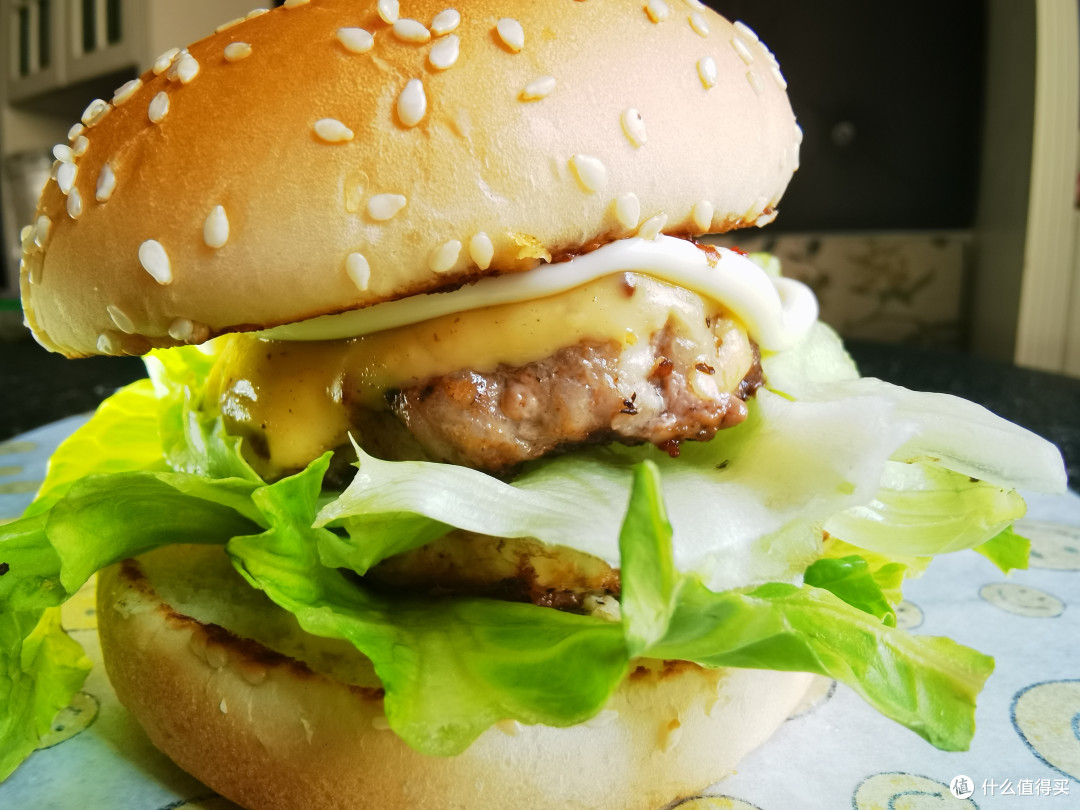 自制烟熏牛肉芝士汉堡🍔🍔🍔🍔