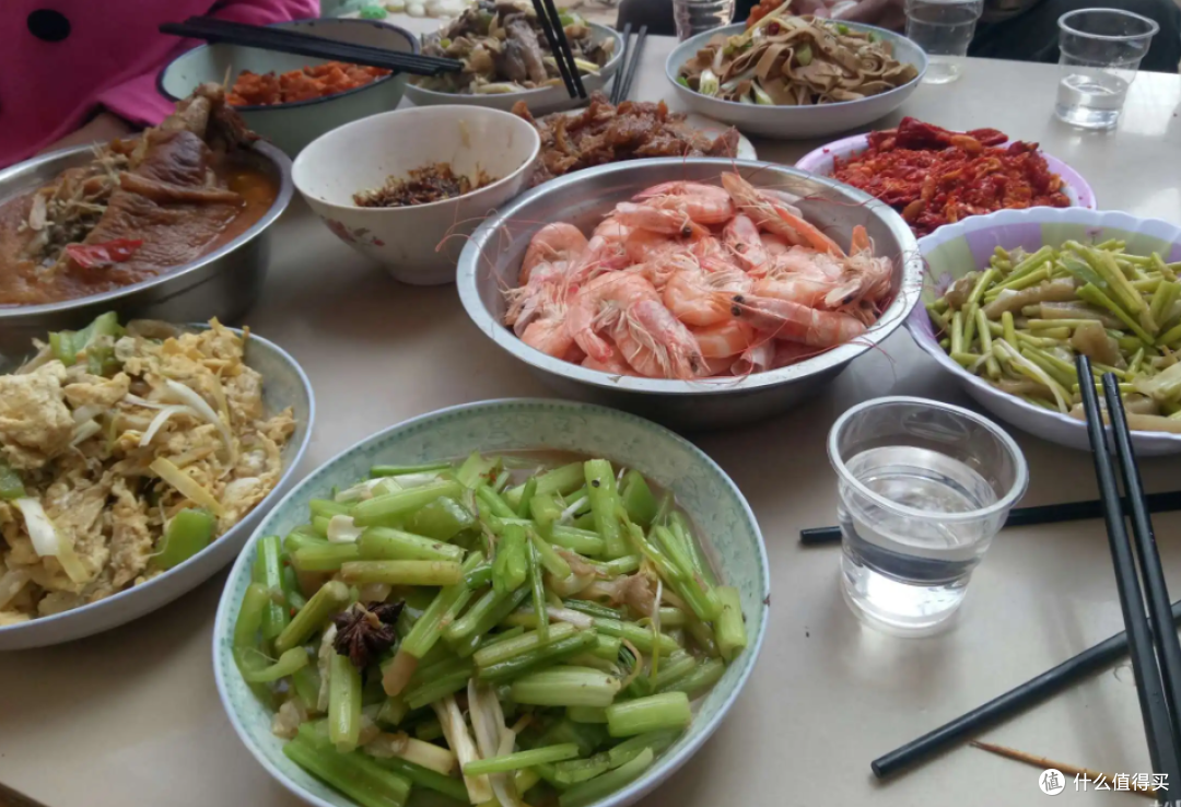 三伏天后,我们该怎么喝白酒?以下5点需注意,饮酒要简单适量