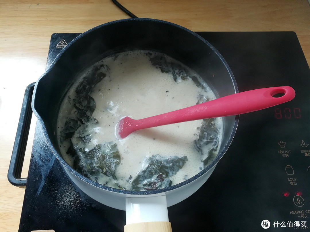 这食材不起眼,却是滋补佳品,用它做奶茶,温补不上火,超好喝