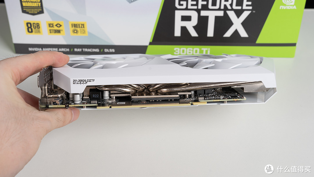 索泰RTX 3060 Ti AMP月白GOC显卡评测，颜值出众短小精悍