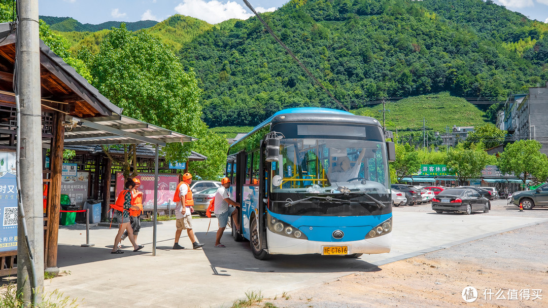 江浙沪周边漂流选择，龙王山峡谷漂流看一看啊