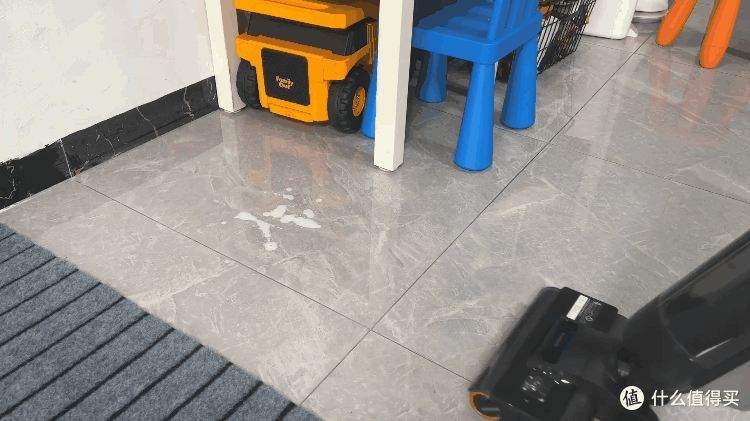 家居清洁，一台就够！实测追觅M13洗地机，全能机皇