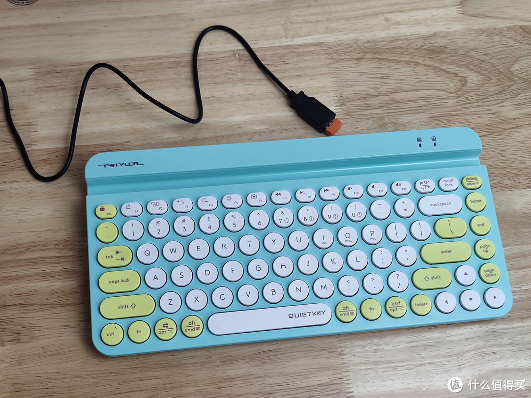 双飞燕新款FBK30键盘评测:女生也会爱上的一款静音降噪性价比键盘。