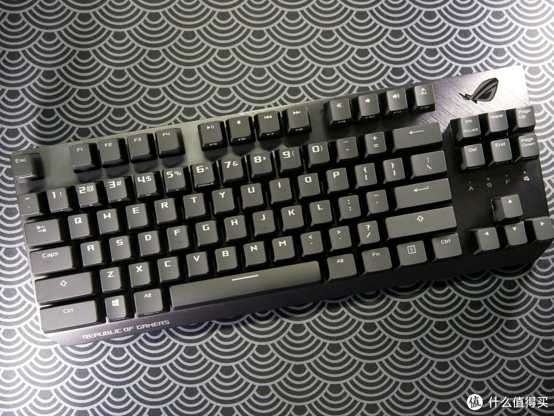 不一样的轴体体验——ROG 游侠NX TKL 机械键盘