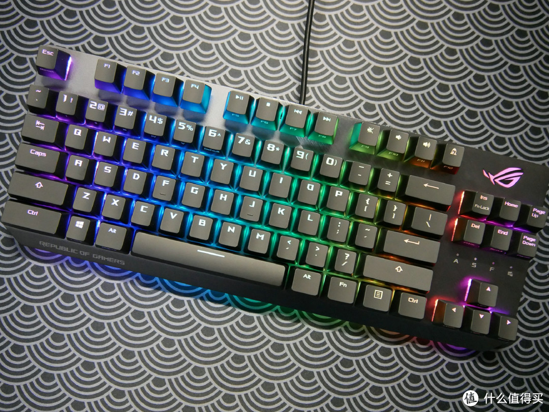 不一样的轴体体验——ROG 游侠NX TKL 机械键盘