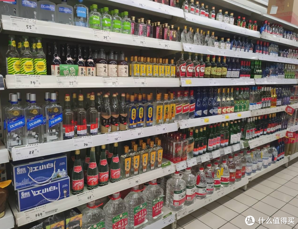 中国3大“倒霉酒”，曾誉满天下，如今在超市角落积灰，无人过问