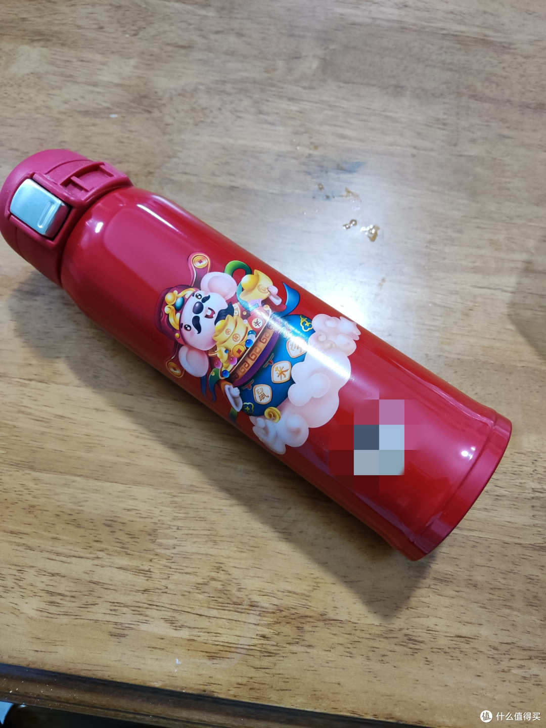中国红的保温水杯就是颜值高