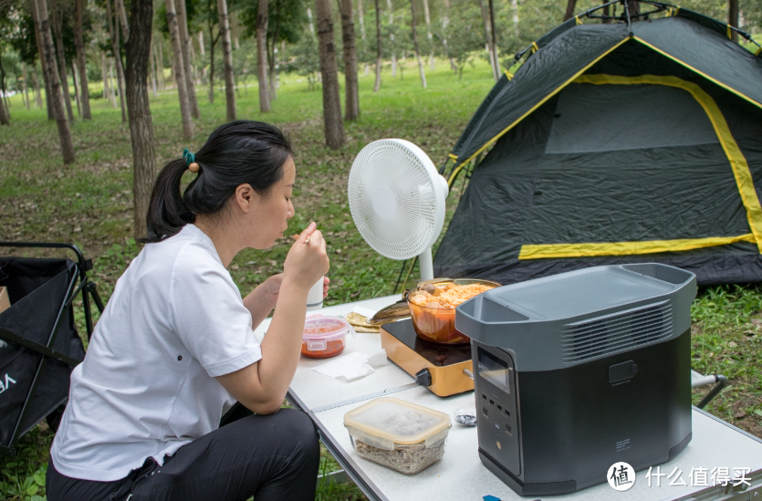 在露营地吃部队火锅吹电风扇是什么体验？——正浩EcoFlow德DELTA 2户外电源