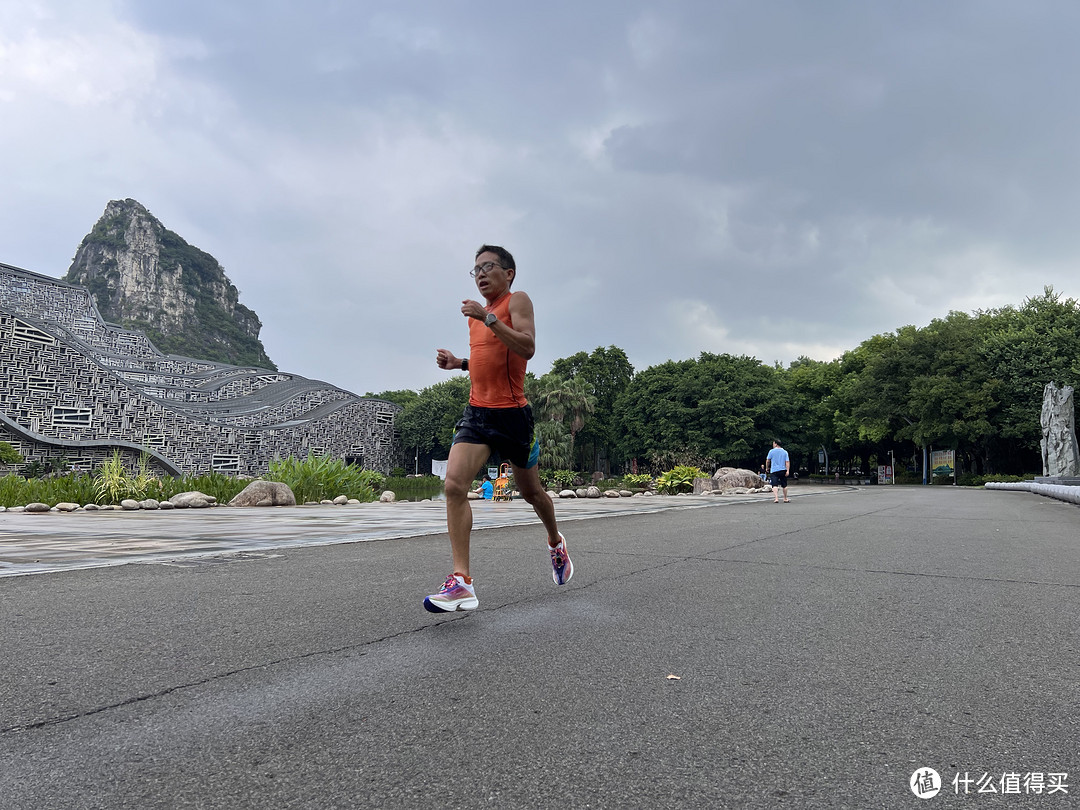 361度飞飚碳板跑鞋盛夏百公里体验