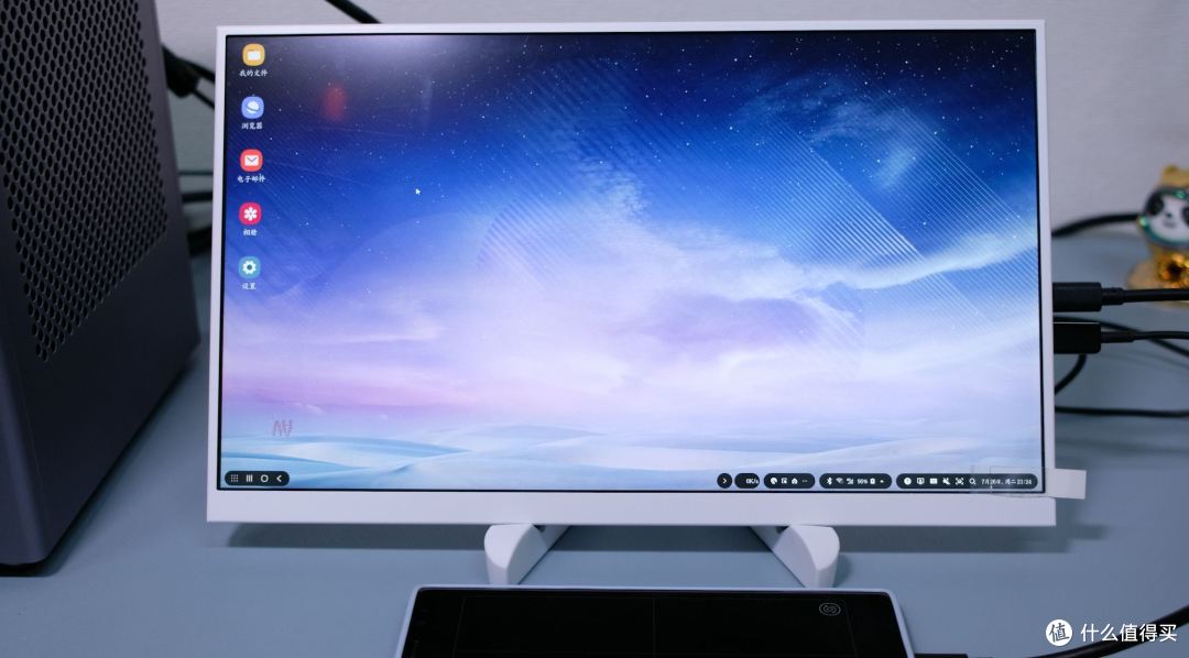 13.3寸4K一线通 | 白色便携显示屏 | ITX主机绝佳伴侣