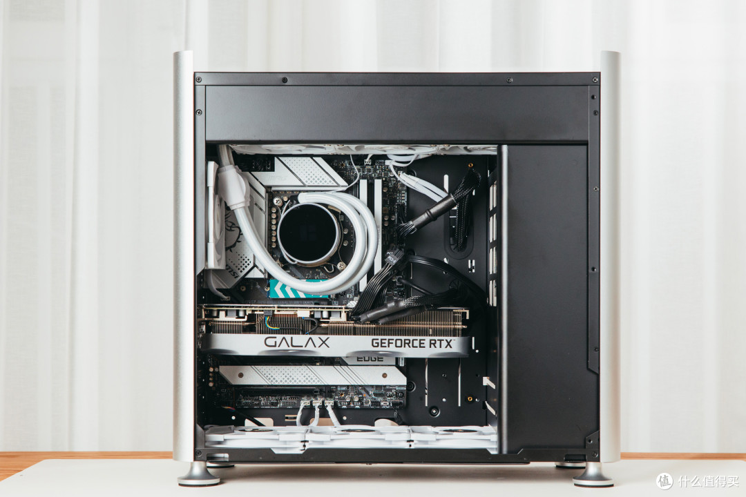 颜值大容量兼具，乔思伯i400+i5 12600KF+RTX3080 ATX装机方案展示