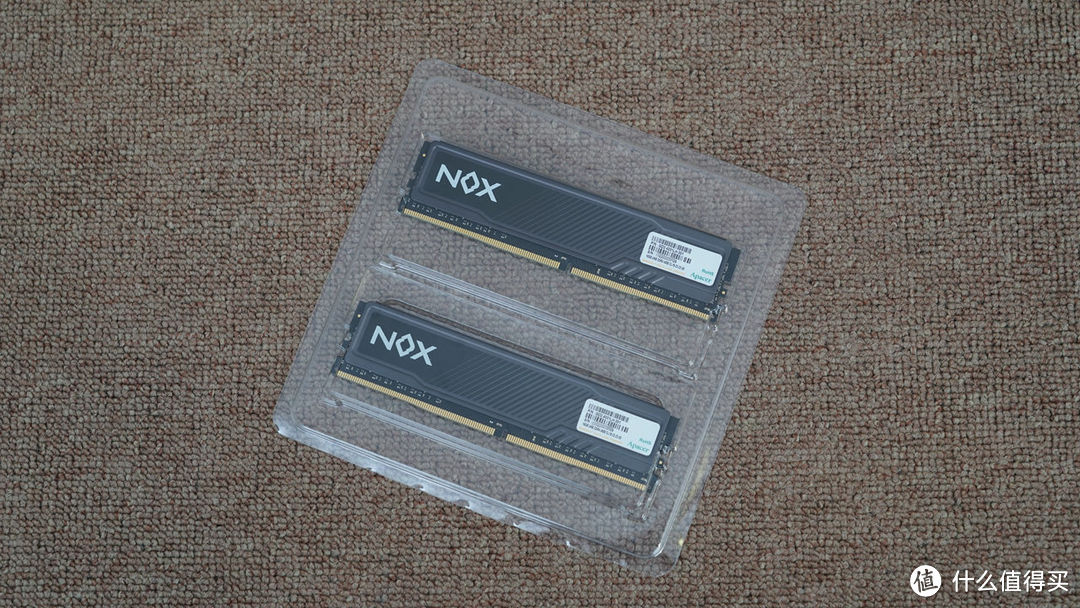 高性价比D4高频条，宇瞻 NOX DDR4 4000 16G×2内存体验分享