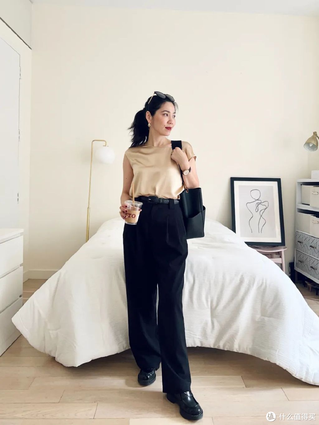 明明都是基本款,为何她总能穿出新意来?