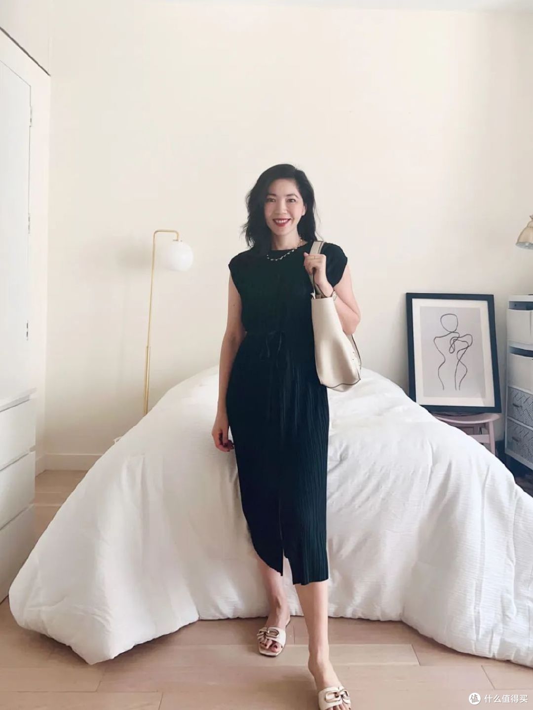 明明都是基本款,为何她总能穿出新意来?