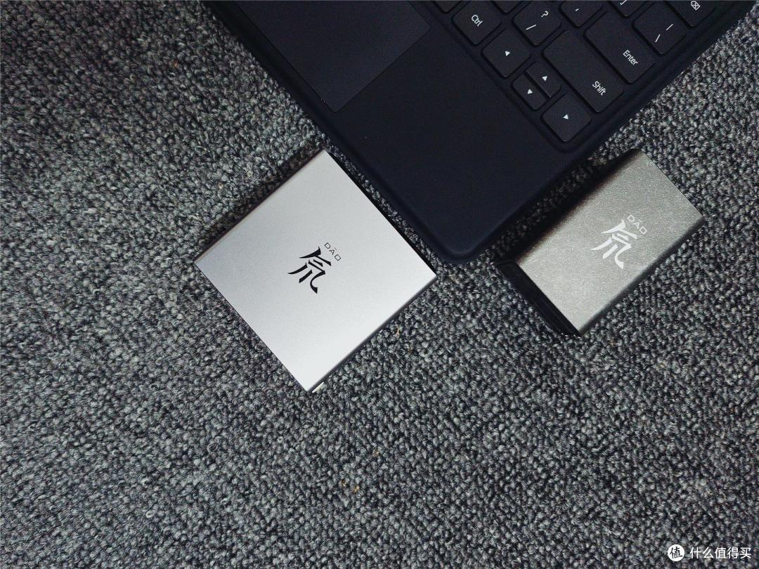 氘锋能量四口快充，满足多设备需求，努比亚100W氮化镓体验分享