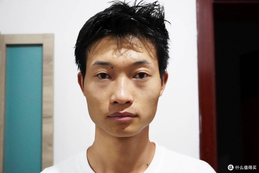 男孩子要想脸部清清爽爽 选对洁面产品是关键 去油是根本