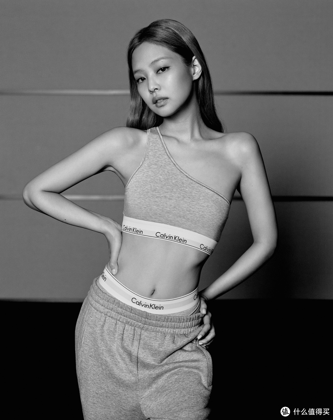 JENNIE上身Calvin Klein 2022秋季新系列，运动休闲皆可穿的内衣值得入手～