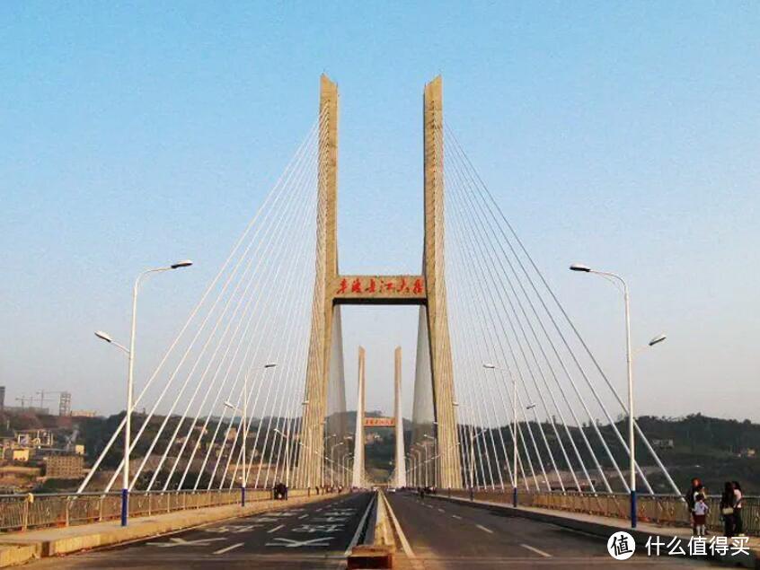 山水桥都，看重庆！李渡长江大桥，改变了涪陵的发展格局
