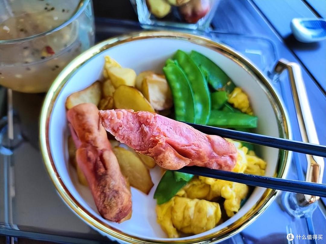 看了我的“轻食”早餐,网友感叹:果然,好身材都是吃出来的