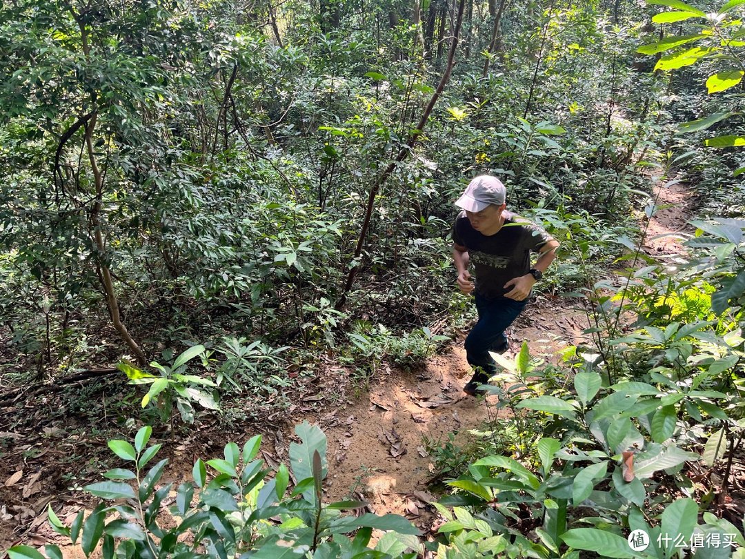 秋高气爽，戴上佳明最强越野手表ENDURO 2出去野吧！