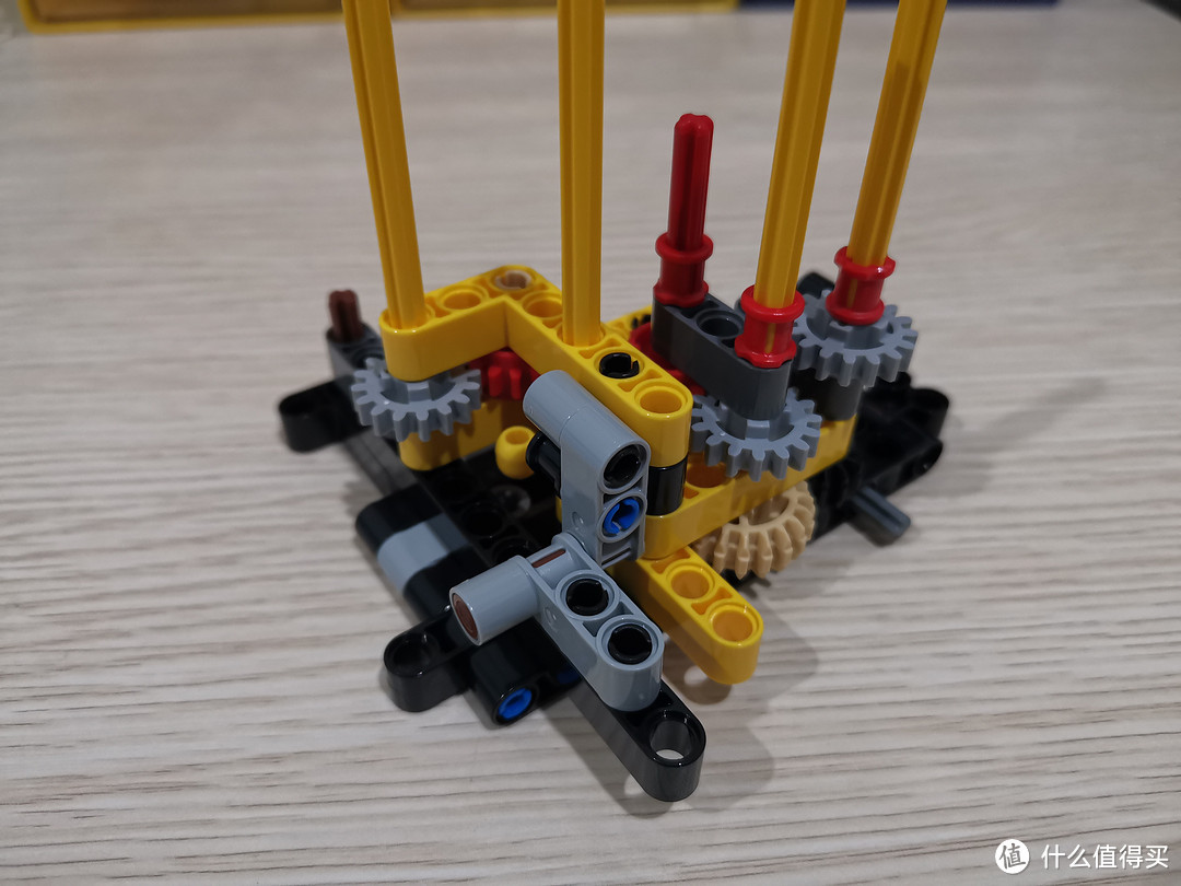 LEGO 机械组系列 42130 宝马摩托车M1000RR 最还原摩托车 评测