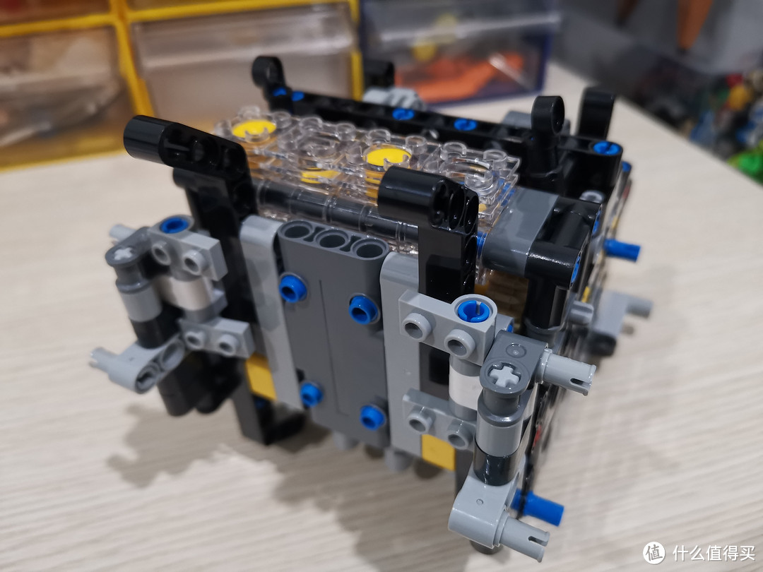 LEGO 机械组系列 42130 宝马摩托车M1000RR 最还原摩托车 评测