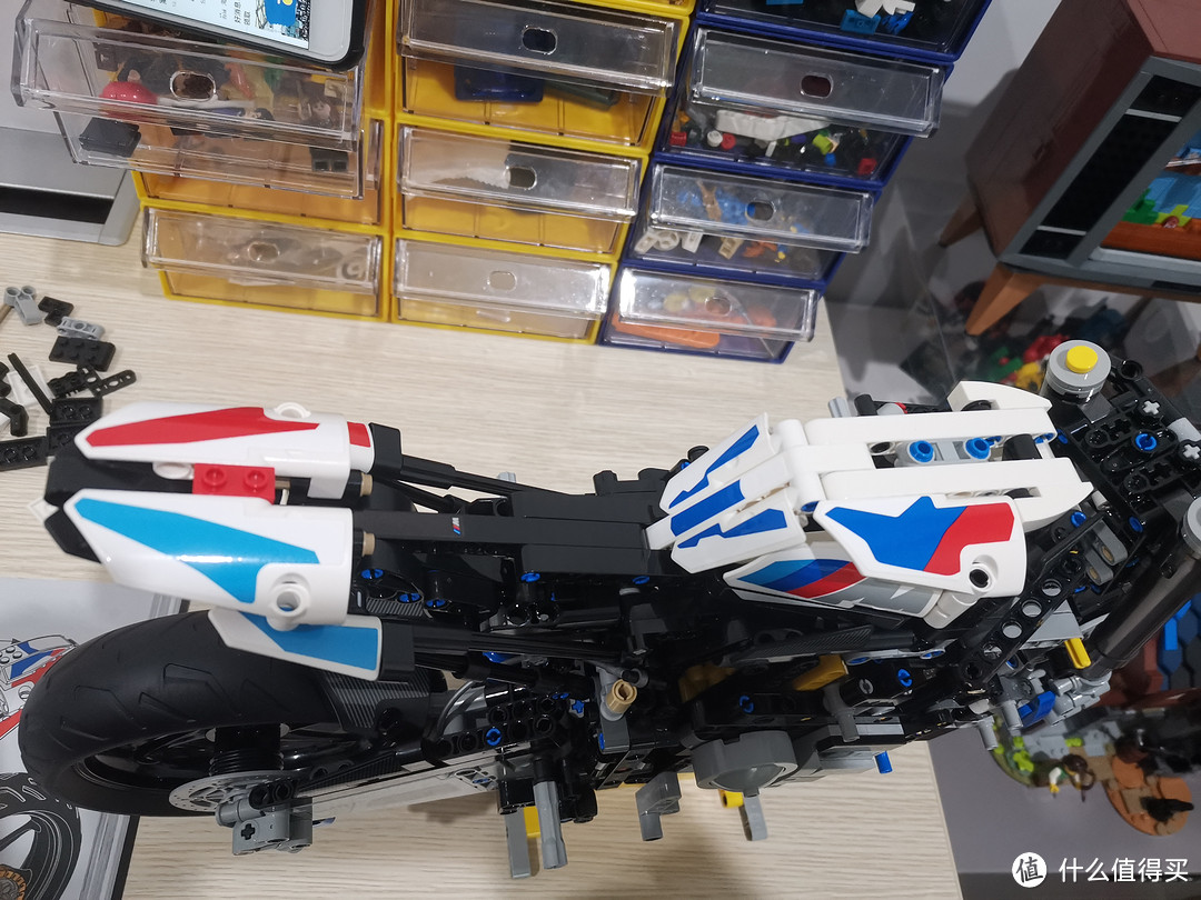 LEGO 机械组系列 42130 宝马摩托车M1000RR 最还原摩托车 评测