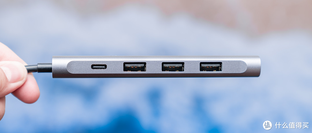绿联 5 合 1 USB-C 拓展坞 + iPad OS 16 台前调度，竟成了 iPad Pro 办公神器？