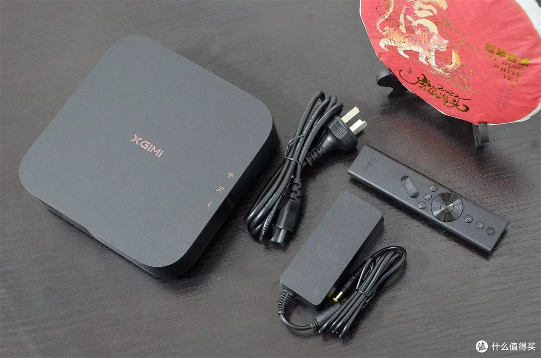 家用投影千元机行不行？小明Q1 Pro对比极米Z6X