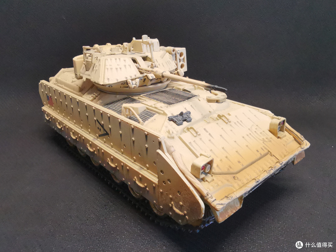 FOV 1:32 M2A2 Bradley 布雷德利步兵战车