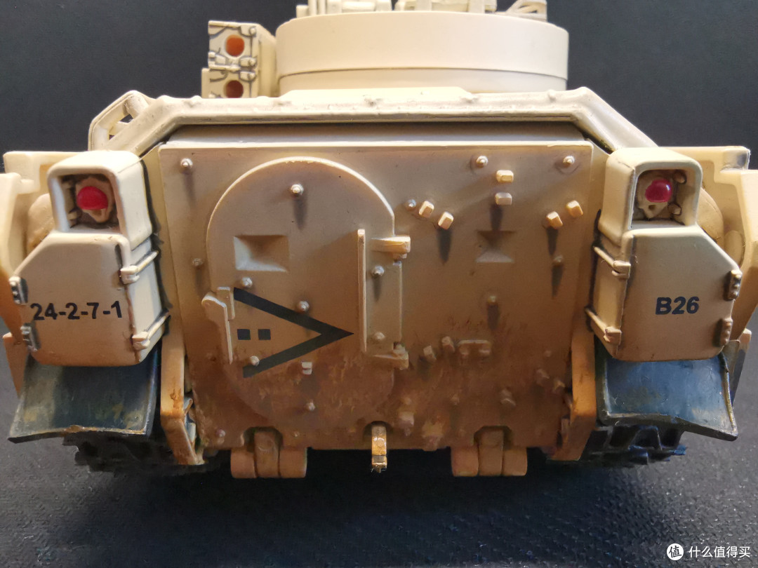 FOV 1:32 M2A2 Bradley 布雷德利步兵战车