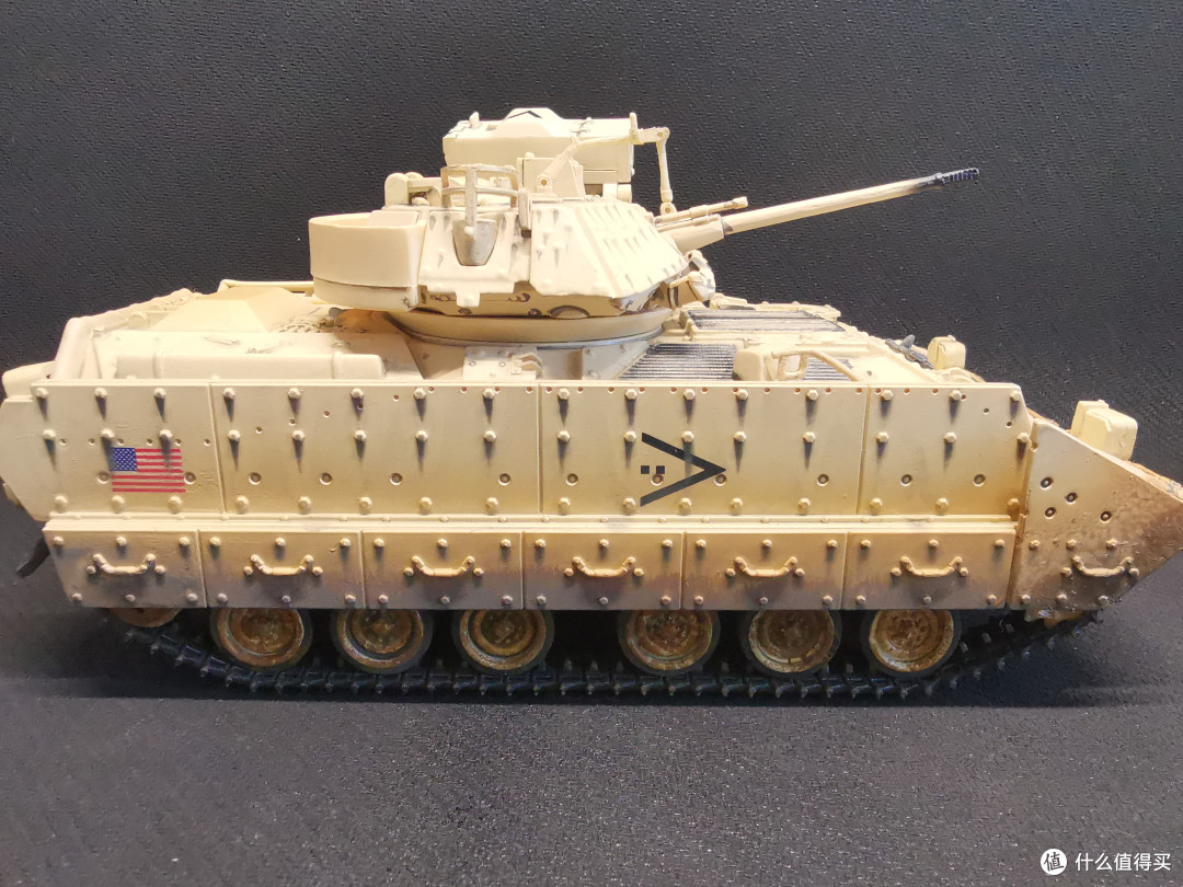 FOV 1:32 M2A2 Bradley 布雷德利步兵战车