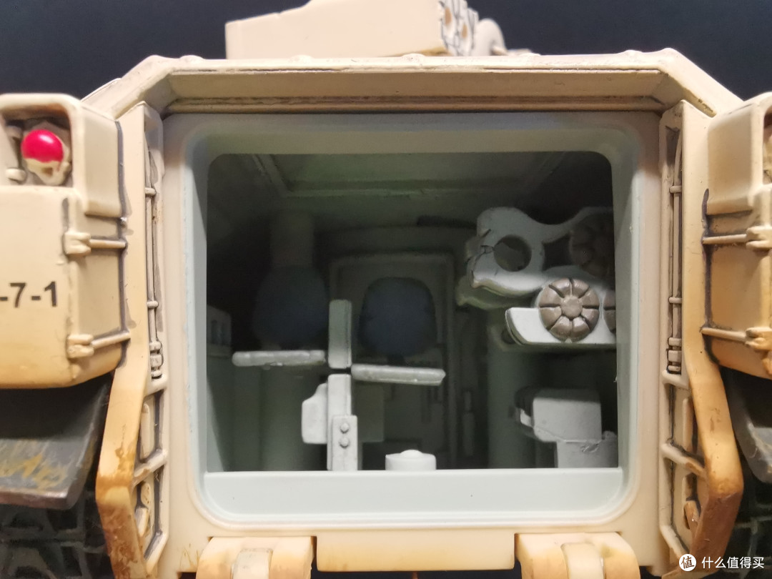 FOV 1:32 M2A2 Bradley 布雷德利步兵战车
