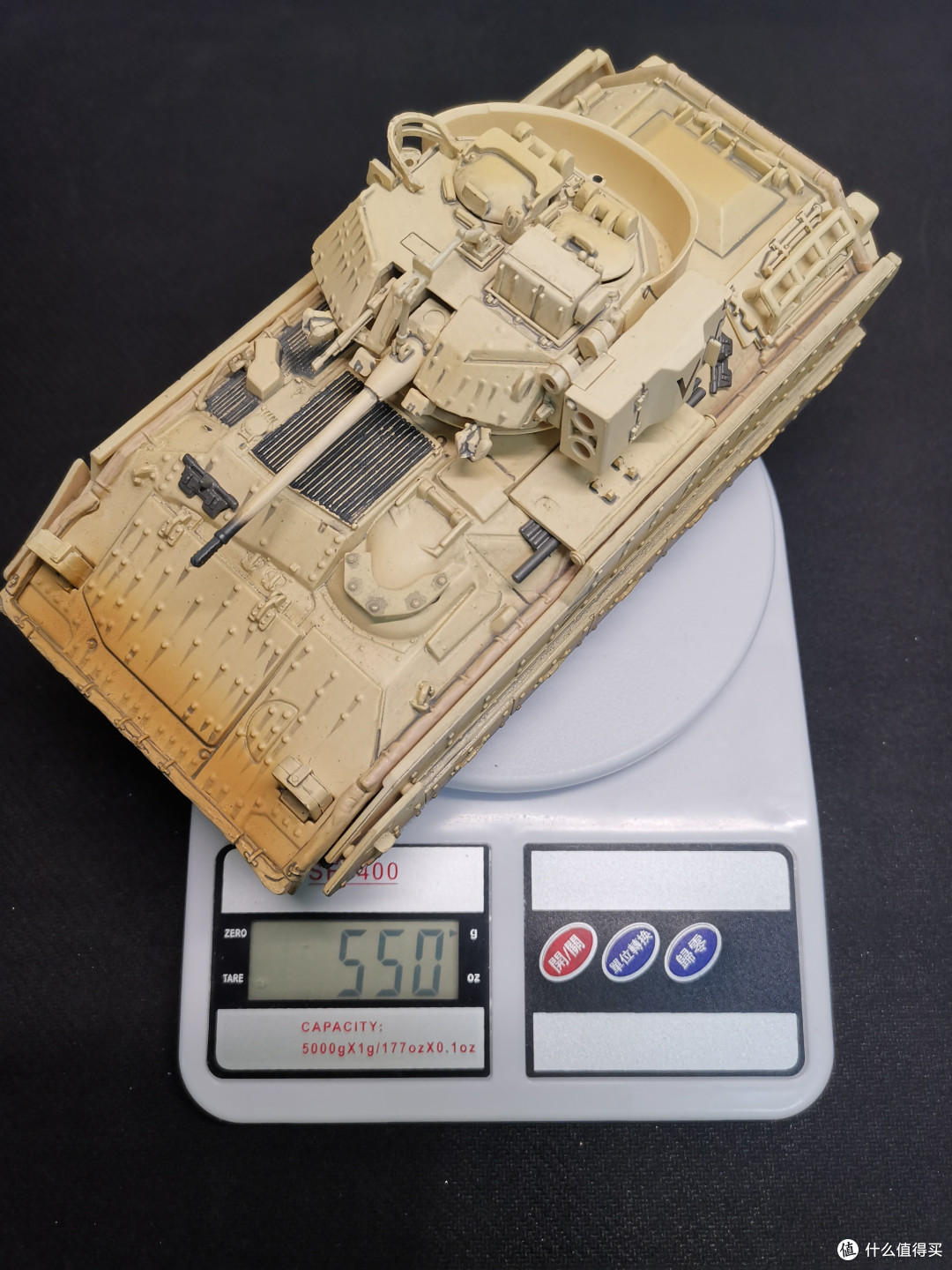 FOV 1:32 M2A2 Bradley 布雷德利步兵战车