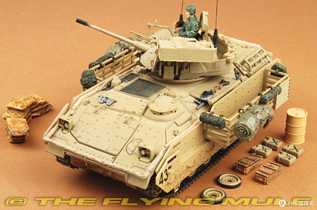 从FOV这台M3A2布雷德利骑兵战车模型上看，骑兵型号的挂载和做工似乎更胜一筹。