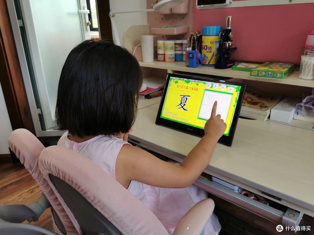 三重护眼认证,孩子主动学习的法宝——教多多E13学习平板