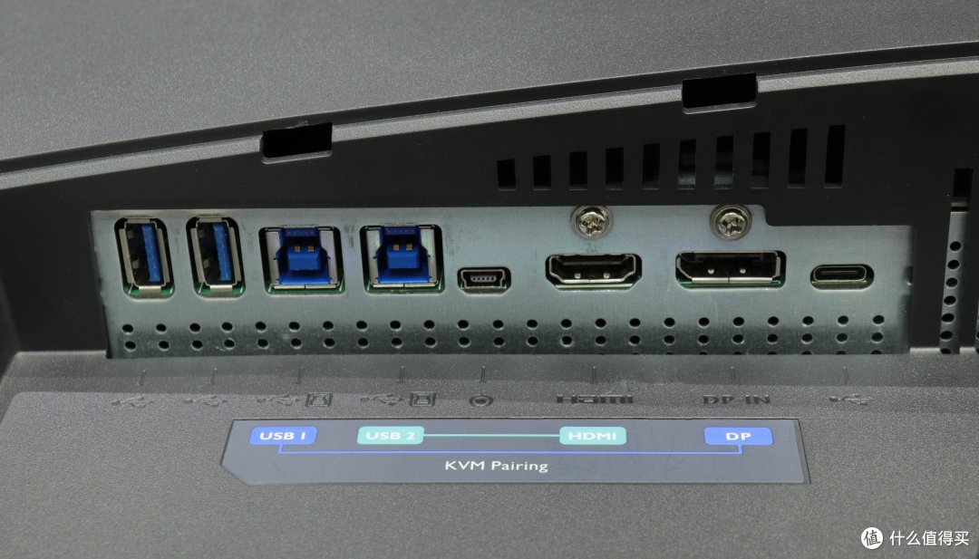 明基PD3205U设计显示器,让方寸桌面实现单屏双系统工作流