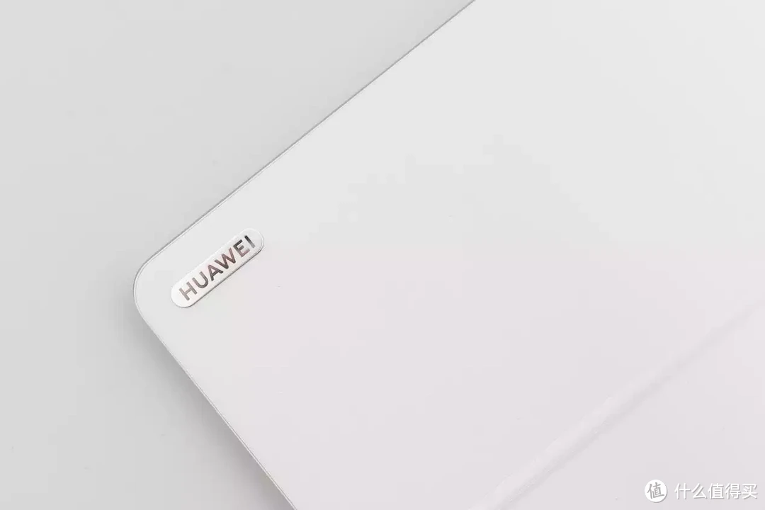 对不起!便携、生产力和品价比全都要,上手华为MateBook E Go