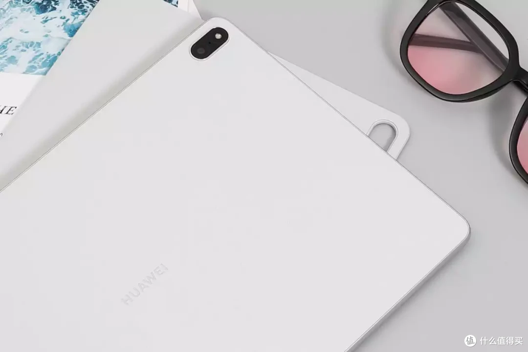 对不起!便携、生产力和品价比全都要,上手华为MateBook E Go