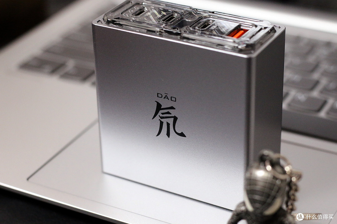 一次满足3台iphone14同时快充努比亚氘锋能量块100W氮化镓